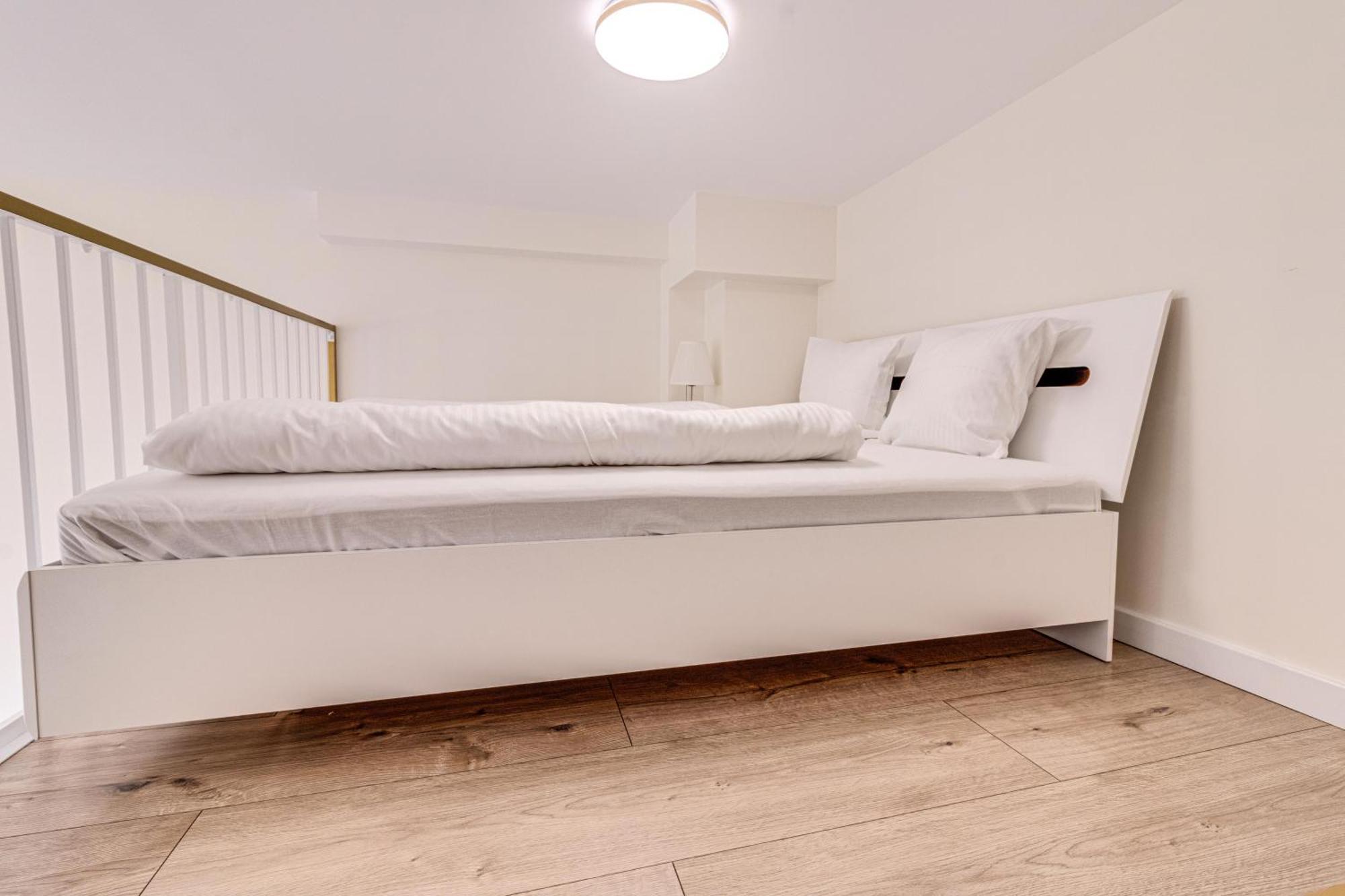 Rentplanet - Zarembowicza *