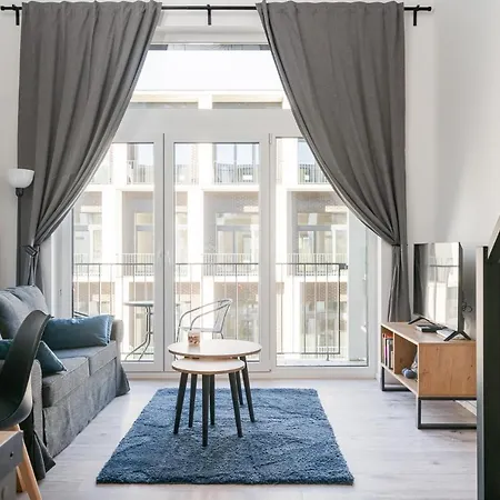 Rentplanet - Apartamenty Zarembowicza Wroclaw Exterior photo