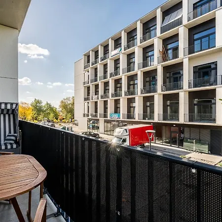 Rentplanet - Apartamenty Zarembowicza Wroclaw Exterior photo